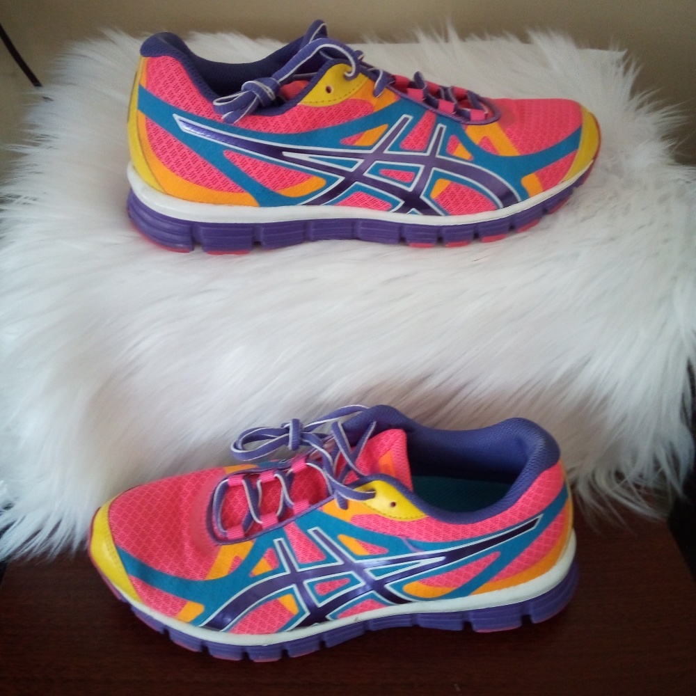 Women's Asics shoes size 7.5